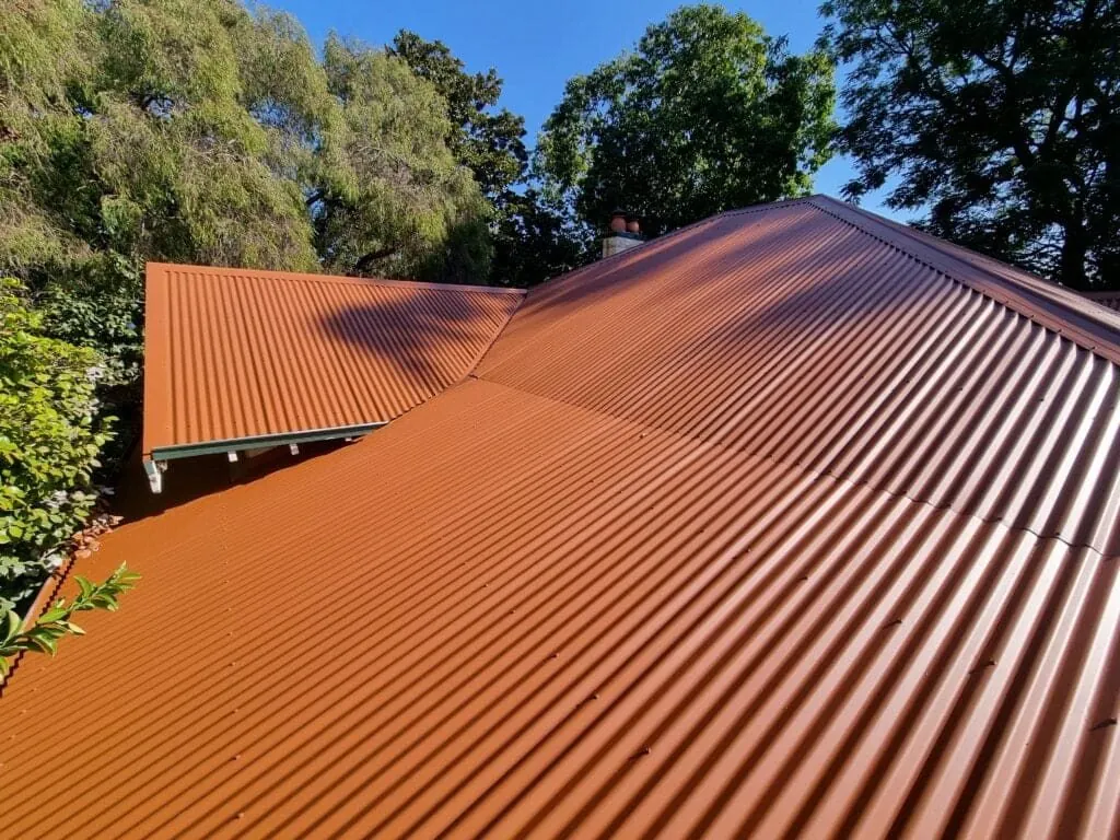 Perth roof receiving even coats of premium membrane